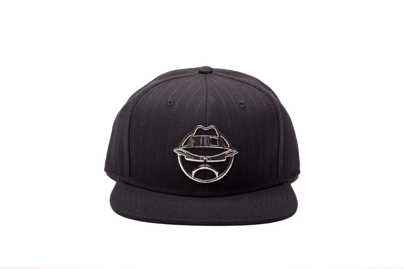 PINSTRIPE METAL GOLO HAT