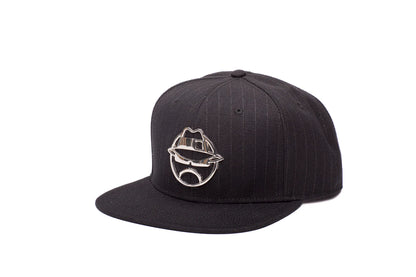 PINSTRIPE METAL GOLO HAT